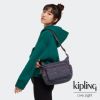 【KIPLING】波西米亞條紋圖騰多袋實用側背包-GABBIE S